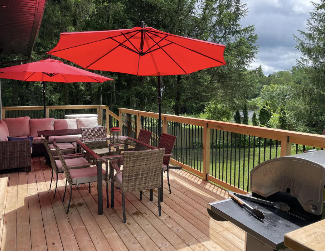 Timber deck with outdoor seating